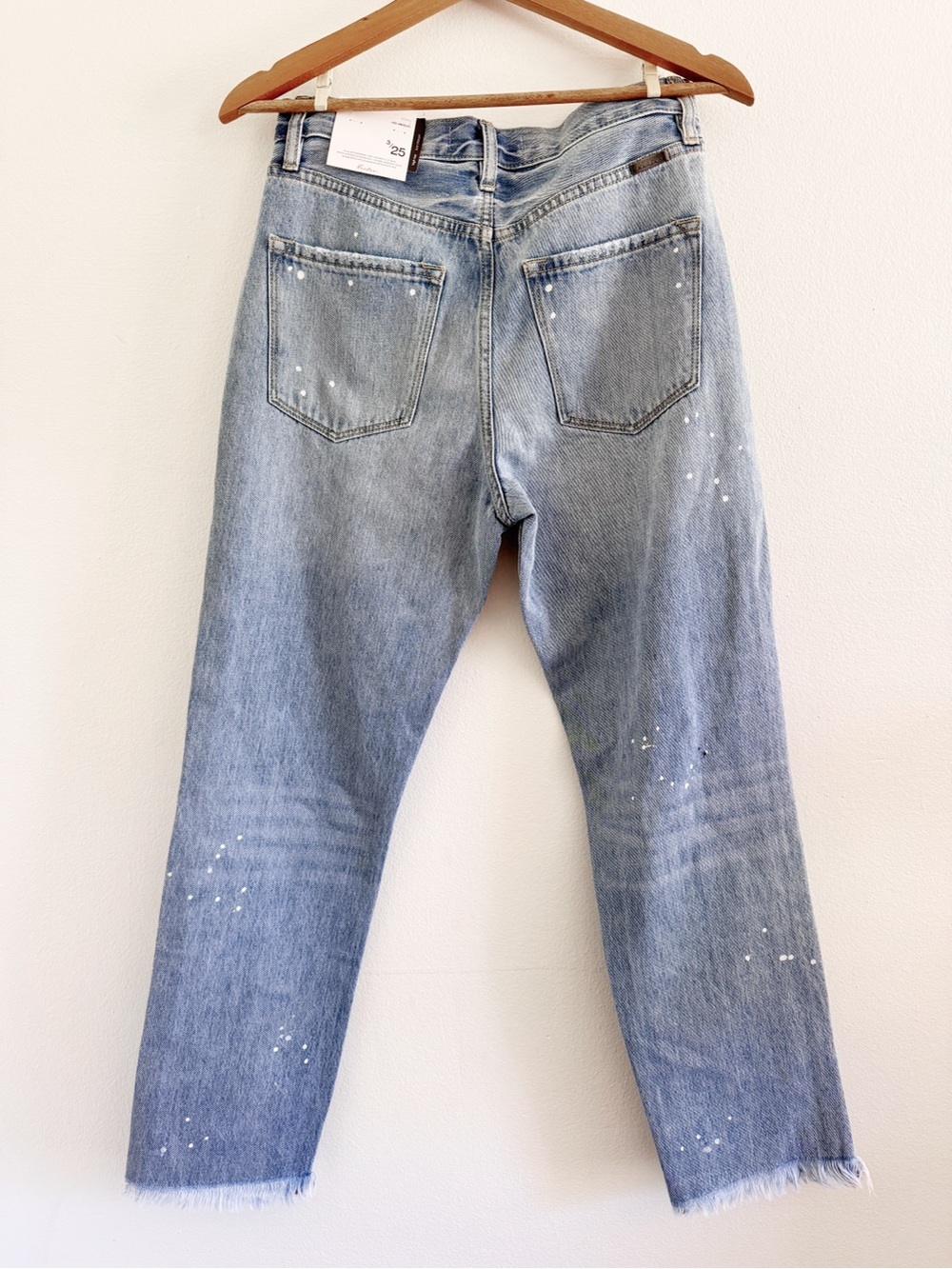 KanCan Light Wash High Rise Slim Straight Distressed Paint-Splatter NWT Size 3 - Picture 4 of 4